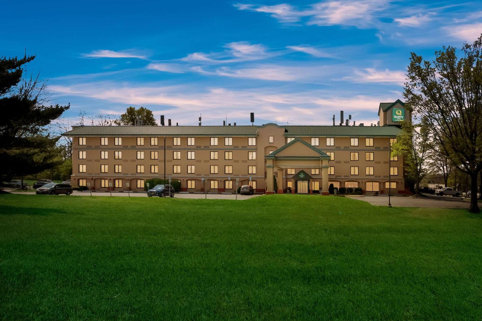 Quality Inn Near Princeton Lawrence Eksteriør billede